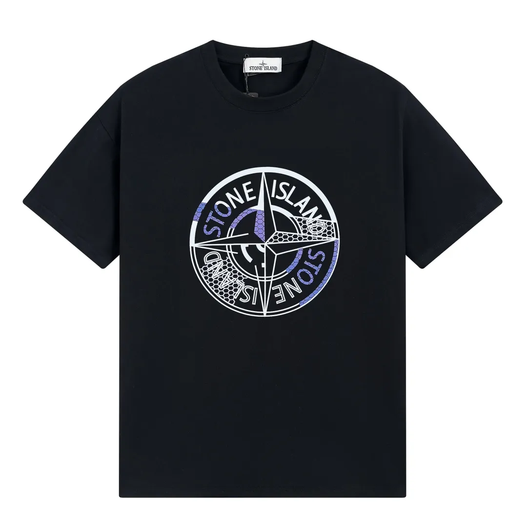 W625#P110💰 [Stone lsland/Stone Island summer new chest broken grid compass printed short-sleeved T-shirt] ⚠️[Original creation, high control of details] - Made of 260 grams of combed cotton, 32 count double yarn, soft and comfortable to the touch, sweat-absorbent and breathable. - Simple, basic and versatile style, original quality, the first choice for couples. - Made in a large factory, four needles and five threads on the shoulder, neatly arranged, high quality workmanship. - Same style for men and women. Very versatile, one piece for everyone, details are clearly visible. Color: Black White Size: M L